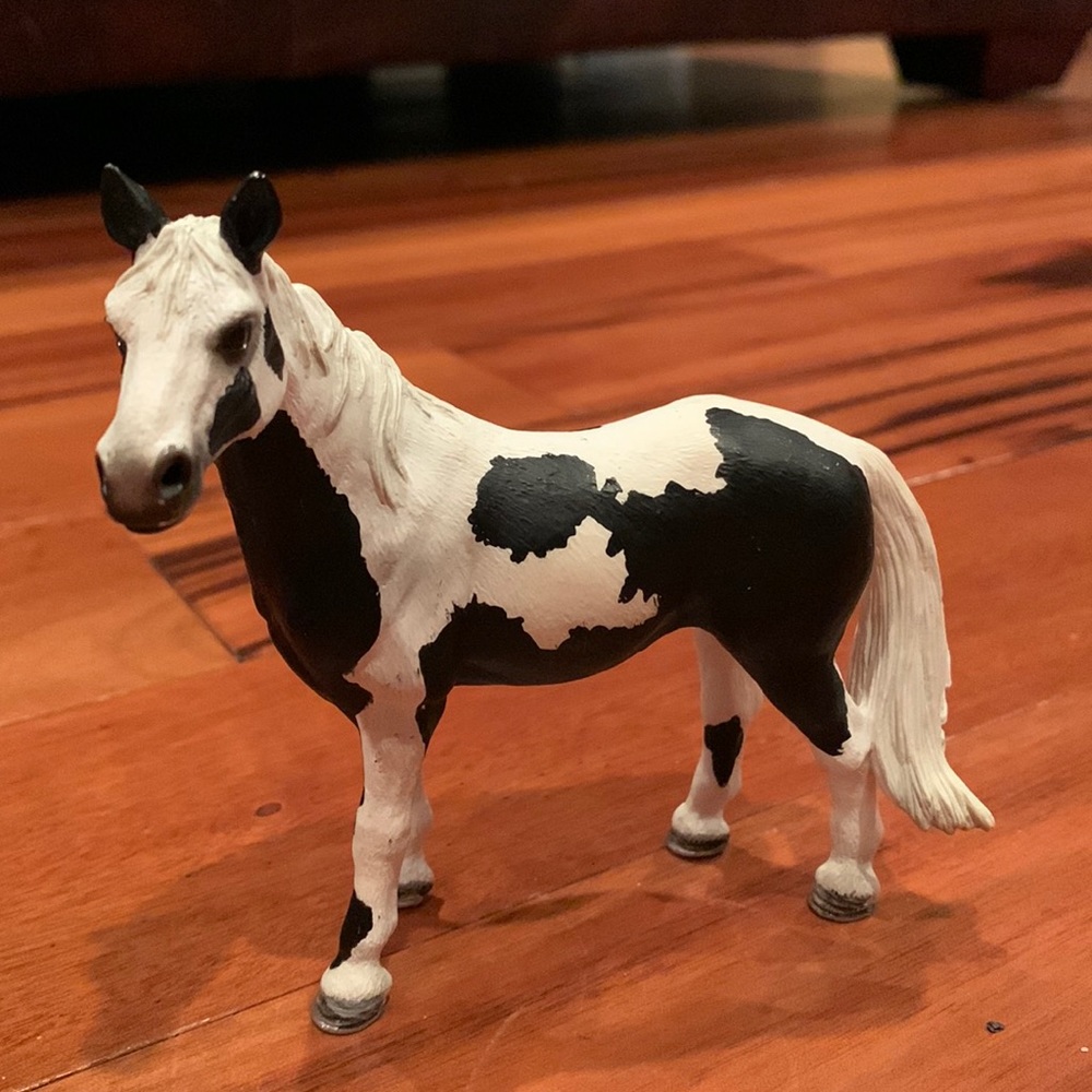 Schleich retired horse